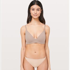 lululemon nude bra - new with tags!